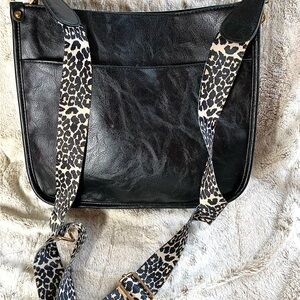 Elegant Black Shoulder Bag with Leopard Print Strap